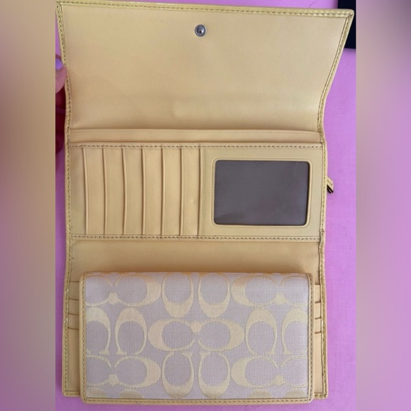 Coach Signature Trifold Wallet Sunshine Yellow Canvas Leather Trim - Picture 3 of 4